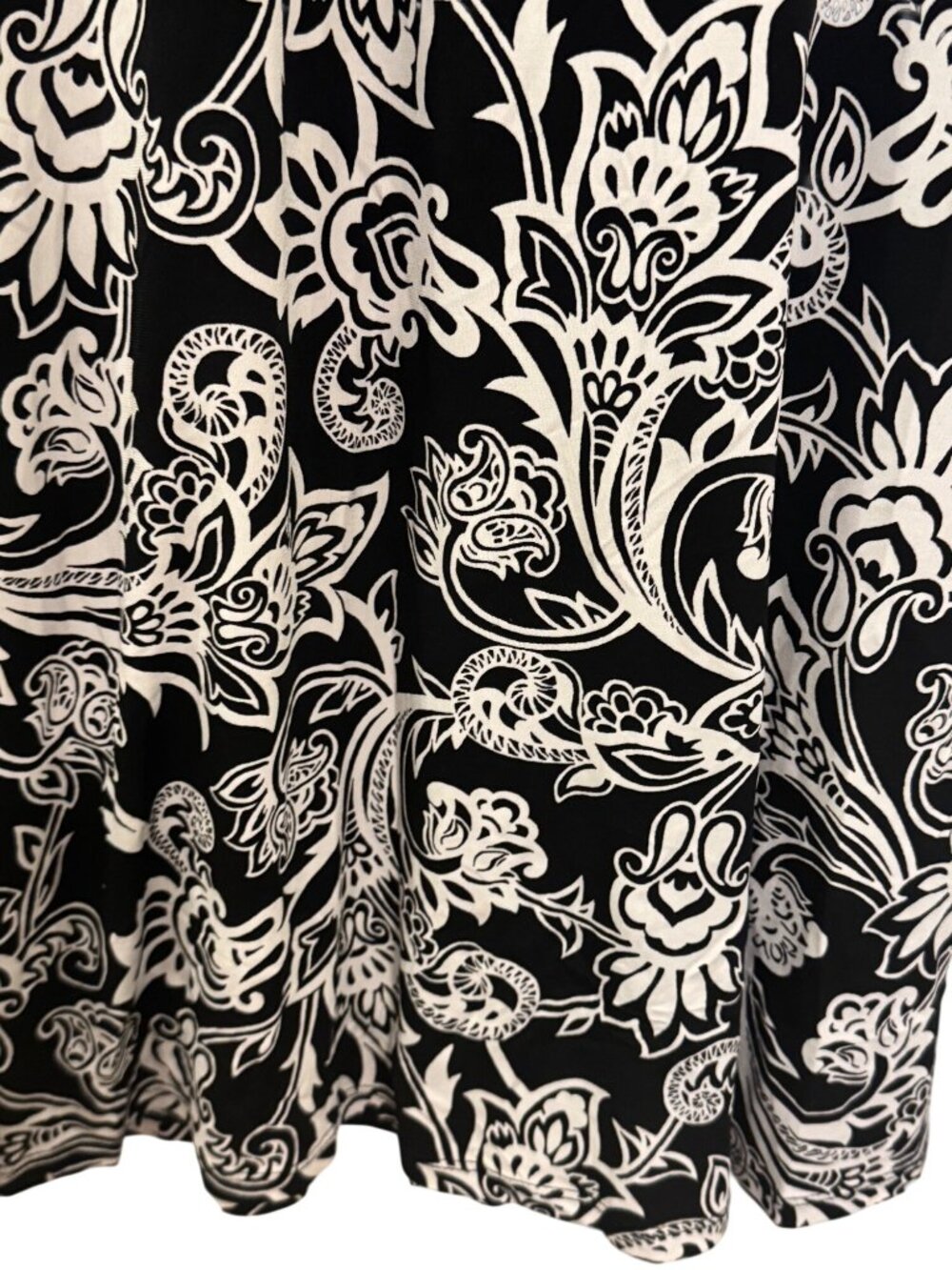 White House Black Market Black & White Floral Sleeveless Dress With Knot Detail - Picture 6 of 7